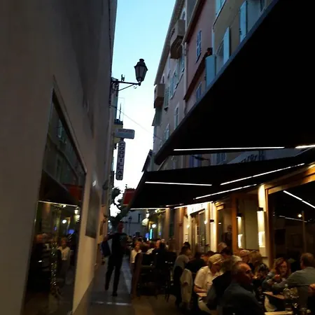 La Grande Maison Centre