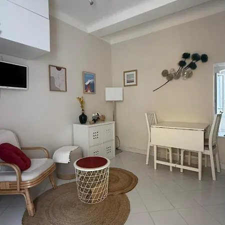 La Grande Maison Centre شقة