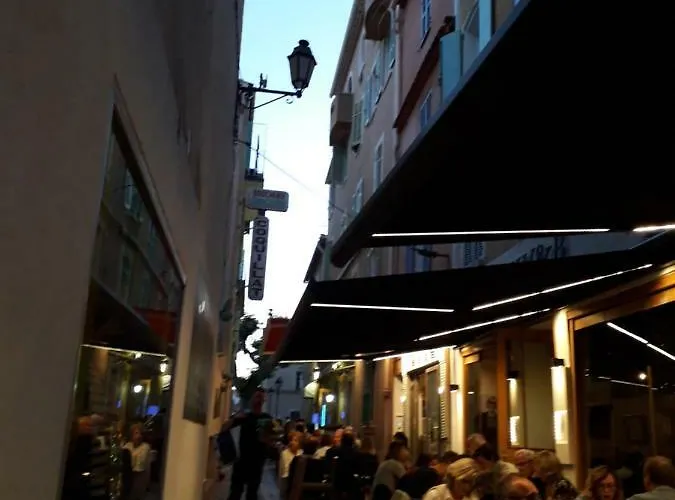 La Grande Maison Centre