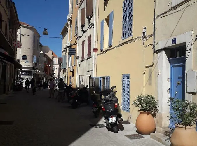 La Grande Maison Centre شقة